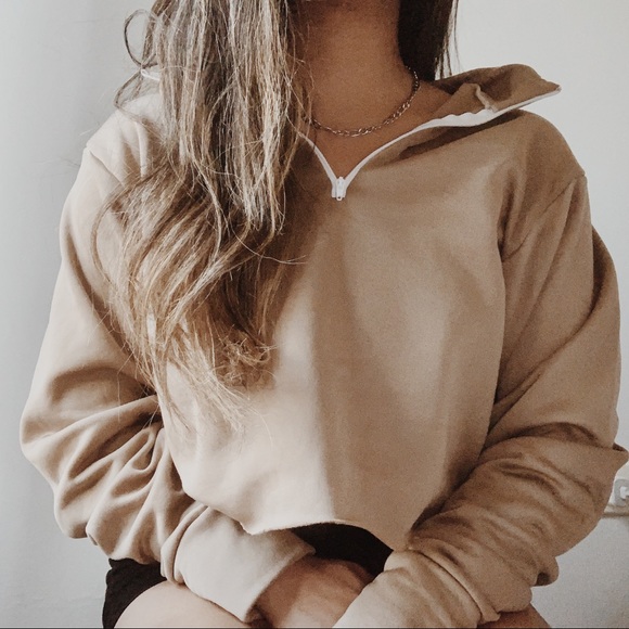 Sweaters - cropped tan quarter zip sweater ✰